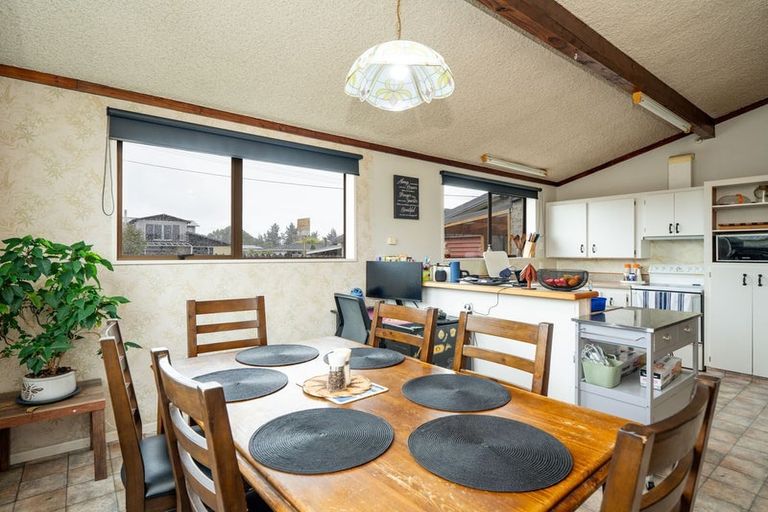 Photo of property in 89 Dalwharn Street, Wallacetown, 9816