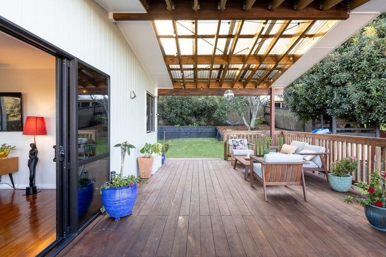 Photo of property in 26 Omokoroa Road, Omokoroa, 3114