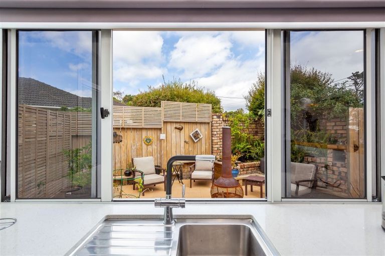 Photo of property in 57 Fairmount Road, Titirangi, Auckland, 0604