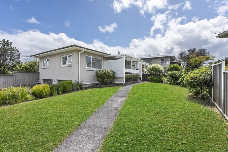 Photo of property in 1/318 Beach Road, Campbells Bay, Auckland, 0630