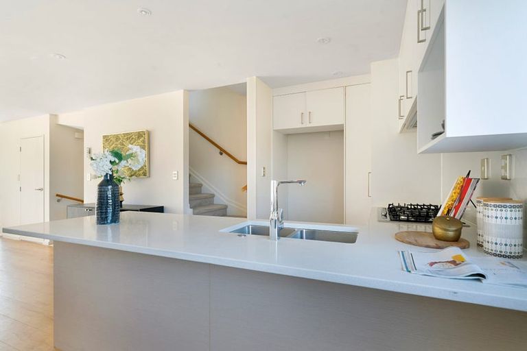 Photo of property in 81 Bordeaux Parade, Te Atatu South, Auckland, 0610