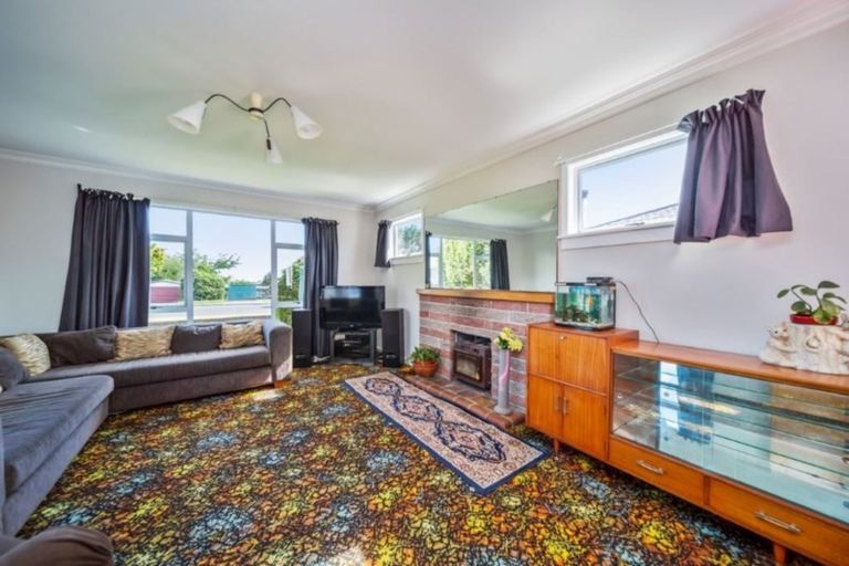 Photo of property in 14 Cowling Road, Hurdon, New Plymouth, 4310