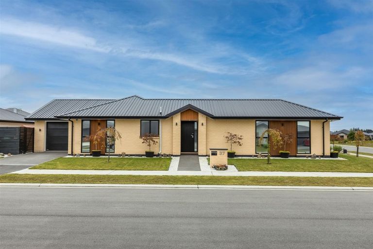 Photo of property in 37 Kemble Drive, Rolleston, 7615