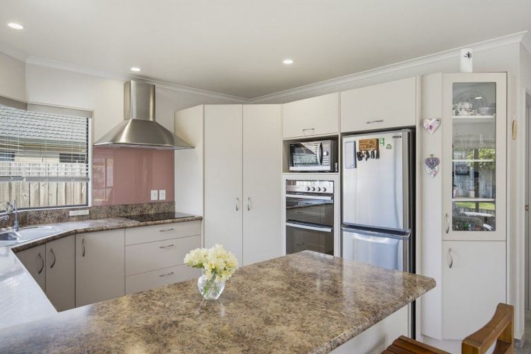 Photo of property in 14 Sunburst Court, Paraparaumu Beach, Paraparaumu, 5032