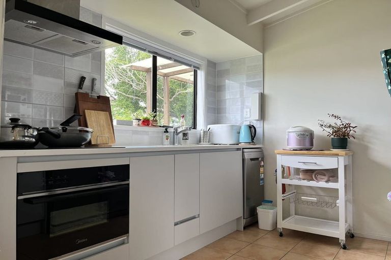 Photo of property in 3a Universal Drive, Henderson, Auckland, 0610