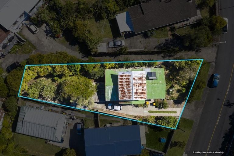 Photo of property in 83 Target Road, Totara Vale, Auckland, 0629
