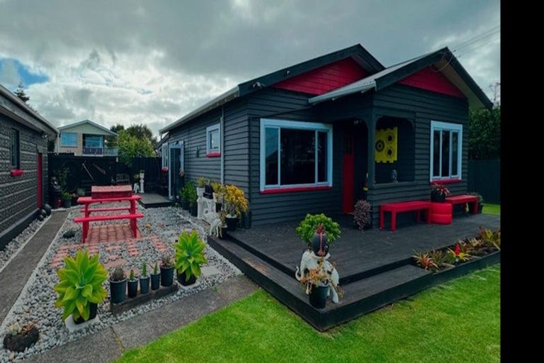 Photo of property in 67 Browne Street, Waitara, 4320