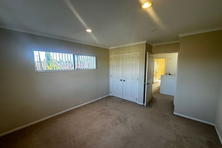 Photo of property in 14 Shankill Place, East Tamaki, Auckland, 2013