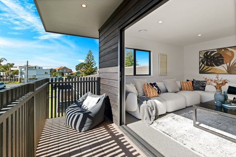 Photo of property in 2/1 Omana Road, Milford, Auckland, 0620