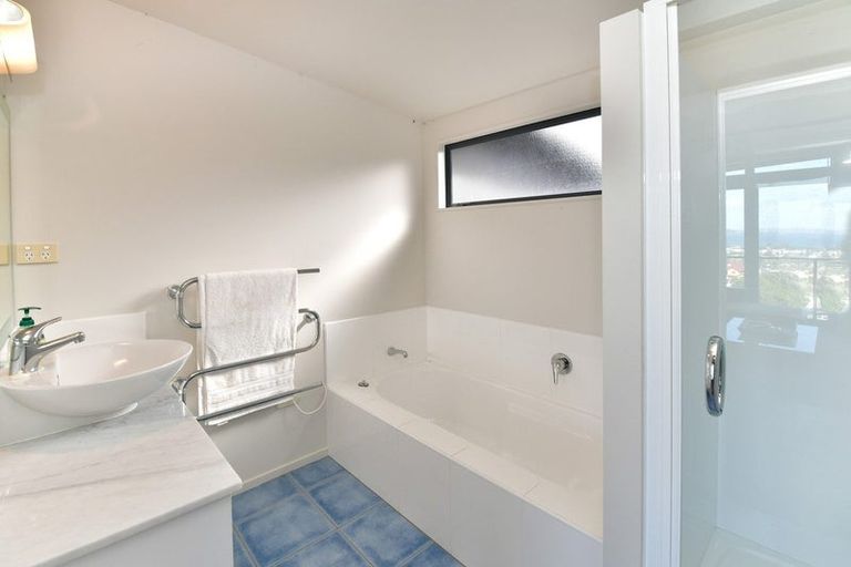 Photo of property in 15 Maire Road, Orewa, 0931