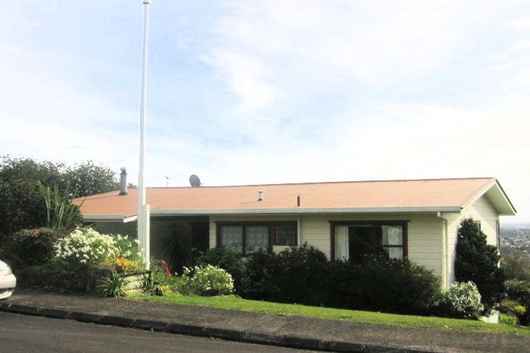 Photo of property in 10 Gibbs Crescent, Red Hill, Papakura, 2110