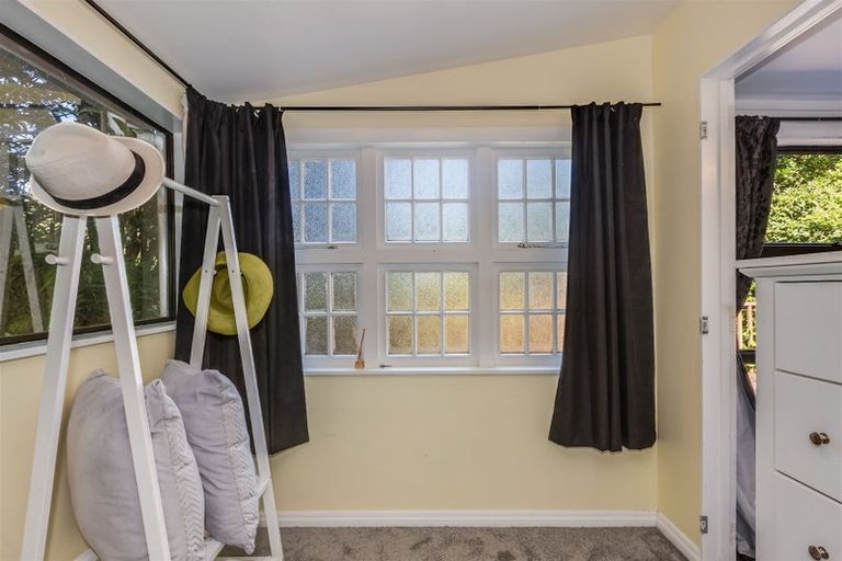 Photo of property in 1/45 Airlie Road, Plimmerton, Porirua, 5026