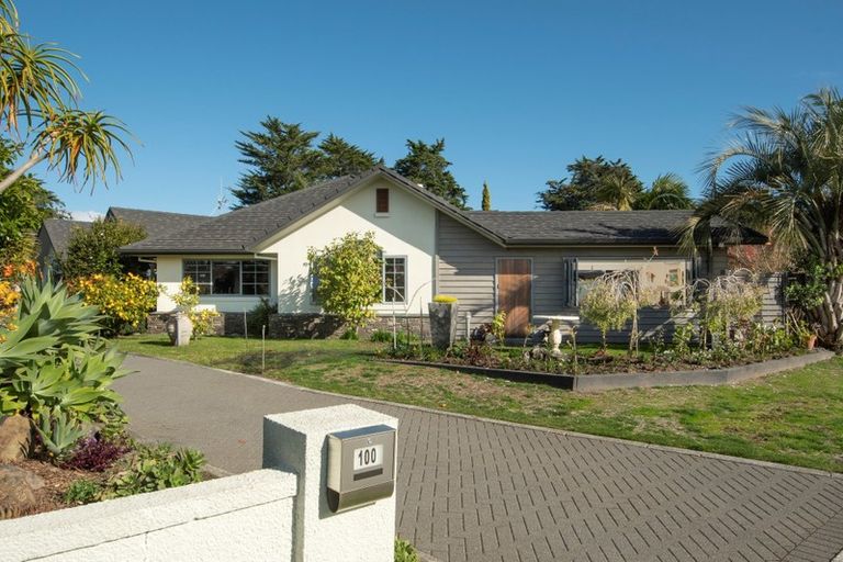 Photo of property in 100 Sovereign Drive, Papamoa Beach, Papamoa, 3118