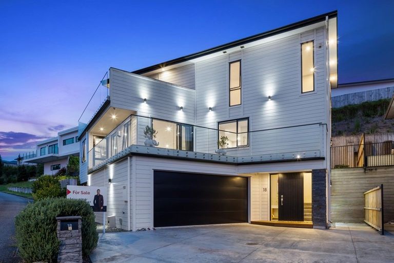 Photo of property in 18 Gyle Place, Pyes Pa, Tauranga, 3112