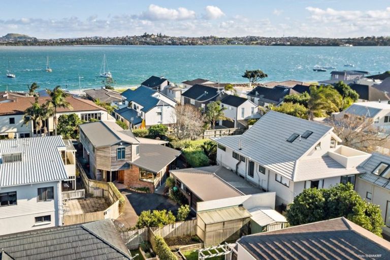 Photo of property in 4a Devon Road, Bucklands Beach, Auckland, 2012