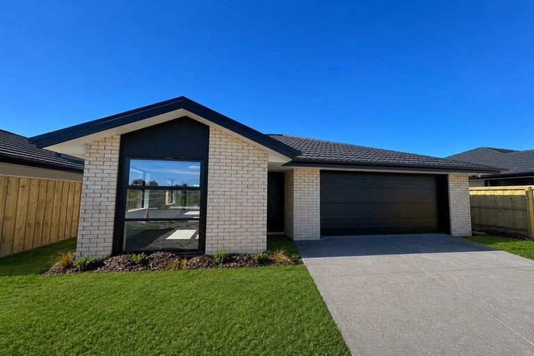 Photo of property in 62 Crossley Avenue, Woodend, 7610