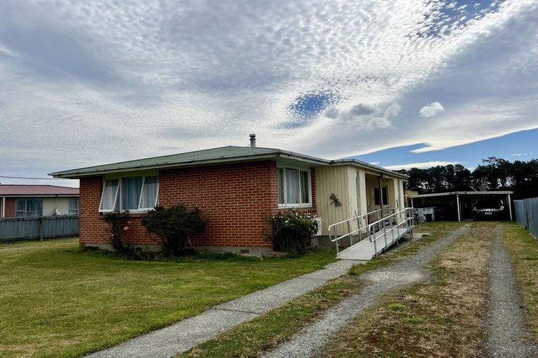 Photo of property in 65 Orawia Road, Tuatapere, 9620