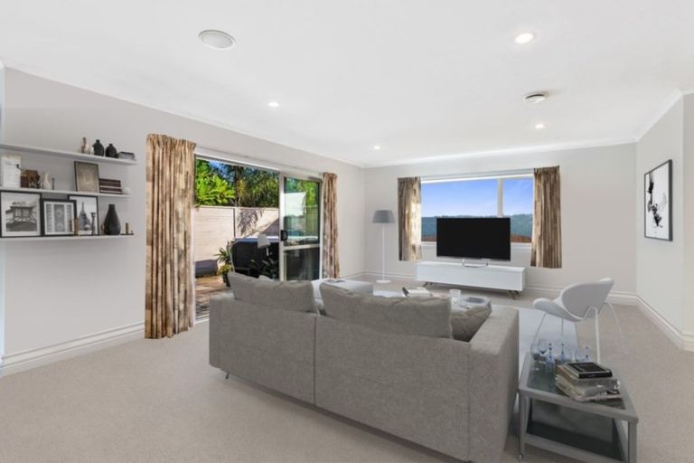 Photo of property in 81 Greenhithe Road, Greenhithe, Auckland, 0632