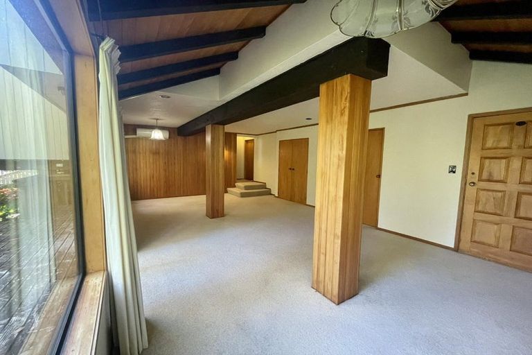 Photo of property in 6b Chatsworth Road, Silverstream, Upper Hutt, 5019