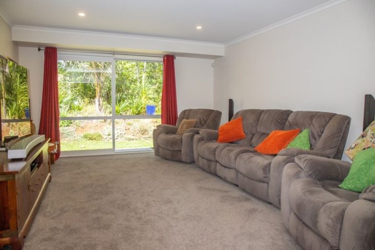 Photo of property in 11 Cookham Place, Maunu, Whangarei, 0179
