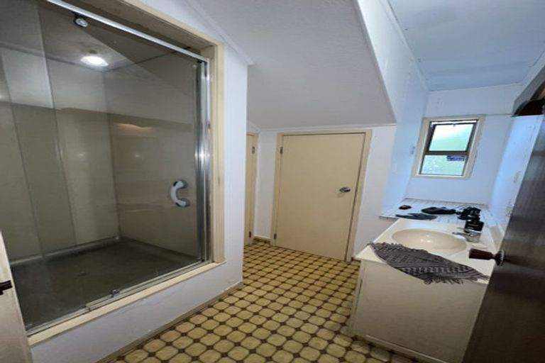 Photo of property in 7 Marama Street, Castor Bay, Auckland, 0620