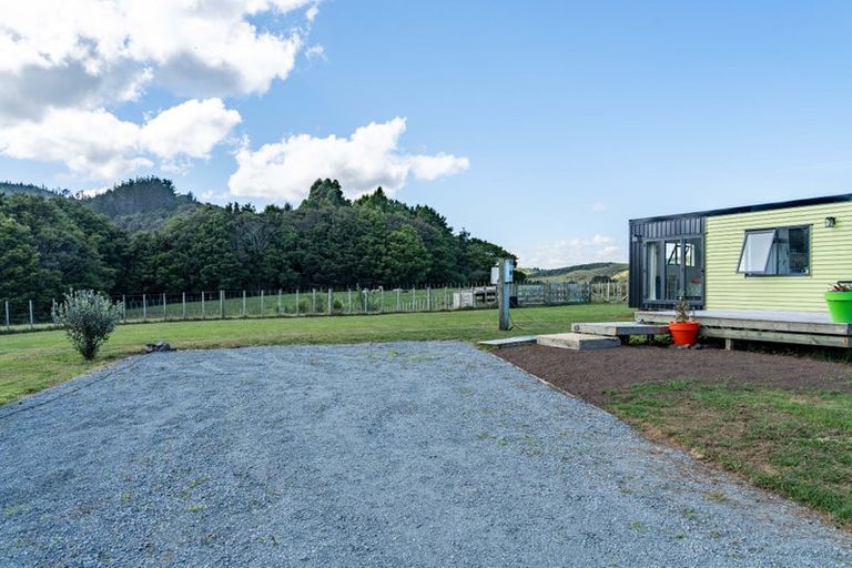 Photo of property in 690 Gorge Road, Maungaturoto, 0588