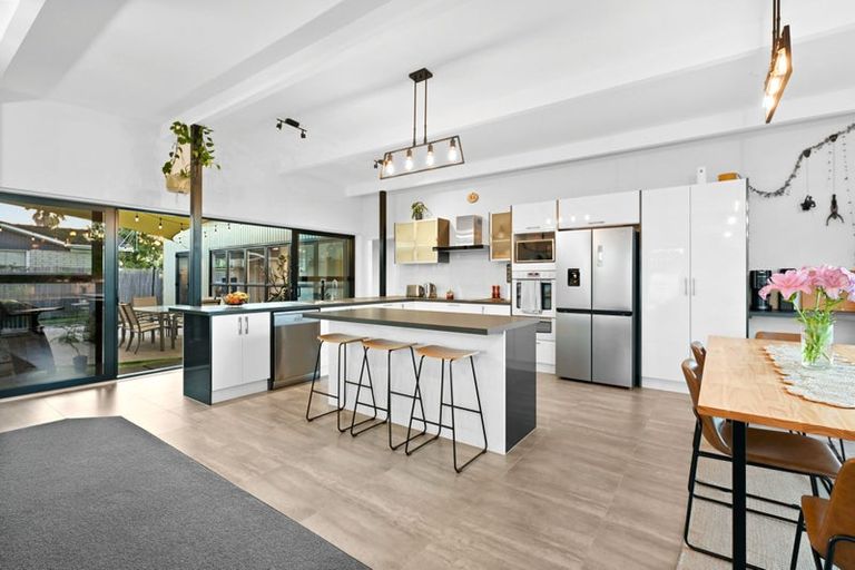 Photo of property in 11 Hillary Street, Chedworth, Hamilton, 3210