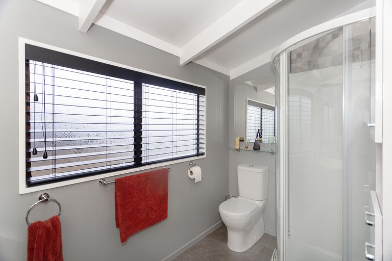 Photo of property in 15 Leven Street, South Hill, Oamaru, 9400