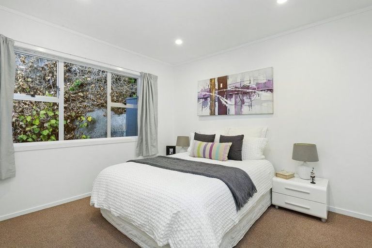 Photo of property in 24 Fyvie Avenue, Tawa, Wellington, 5028