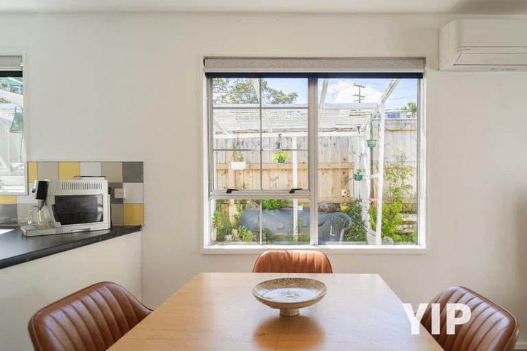 Photo of property in 2/38 Salford Street, Newlands, Wellington, 6037