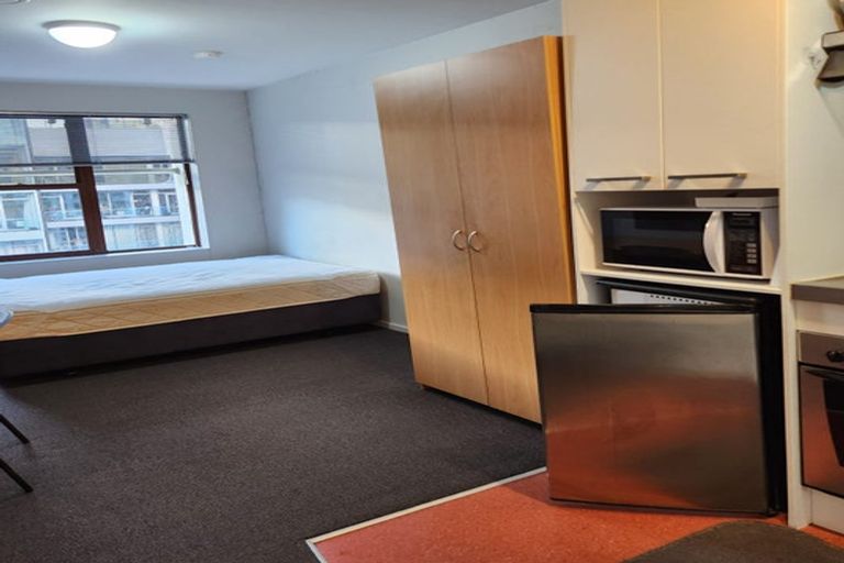 Photo of property in Orange Apartments/victoria Centr, 810/169 The Terrace, Wellington Central, Wellington, 6011