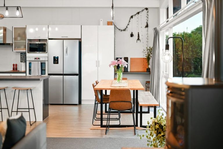 Photo of property in 11 Hillary Street, Chedworth, Hamilton, 3210