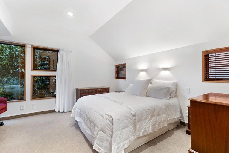 Photo of property in 4 Peregrine Place, Queenstown, 9300