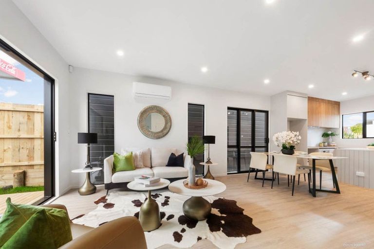 Photo of property in 106d Taikata Road, Te Atatu Peninsula, Auckland, 0610