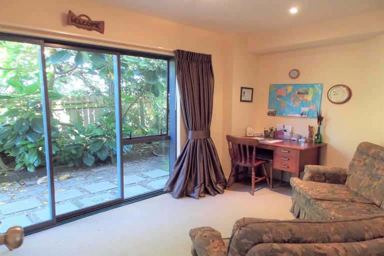 Photo of property in 21 Athenree Road, Athenree, Katikati, 3177