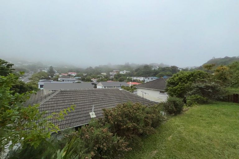 Photo of property in 2 Thurleigh Grove, Karori, Wellington, 6012