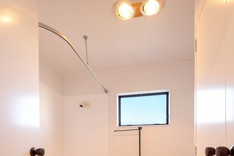 Photo of property in 8a Kingsley Place, Mount Maunganui, 3116