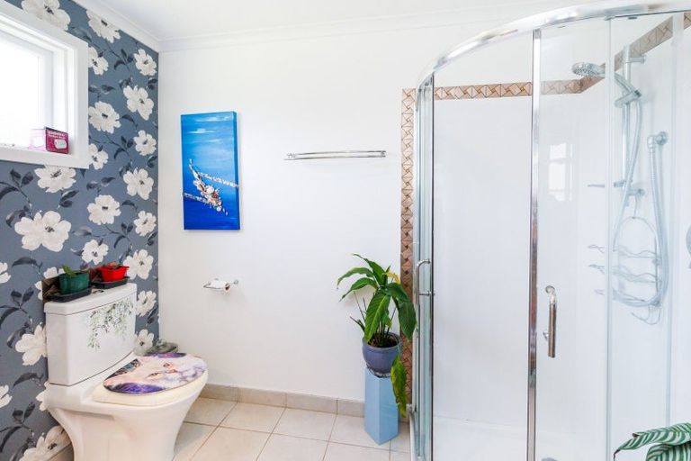 Photo of property in 23 Calico Line, Marton, 4710