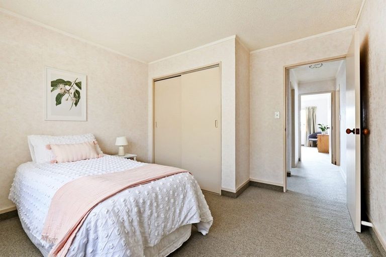 Photo of property in 1/427 Gloucester Street, Taradale, Napier, 4112