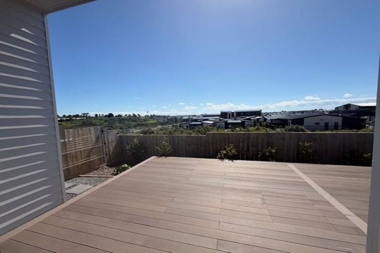 Photo of property in 10 Kowaitau Avenue, Beachlands, 2018