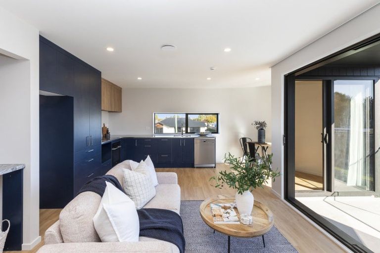 Photo of property in 1/100 Staveley Street, Avonhead, Christchurch, 8042