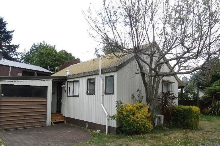 Photo of property in 2/7 Kereru Street, Two Mile Bay, Taupo, 3330