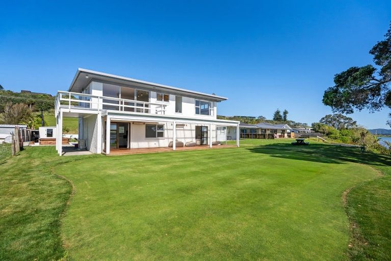 Photo of property in 281 Cove Road, Waipu, 0582