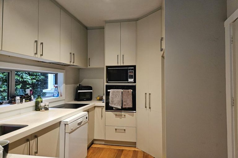 Photo of property in 16 Grange Street, Hillsborough, Christchurch, 8022