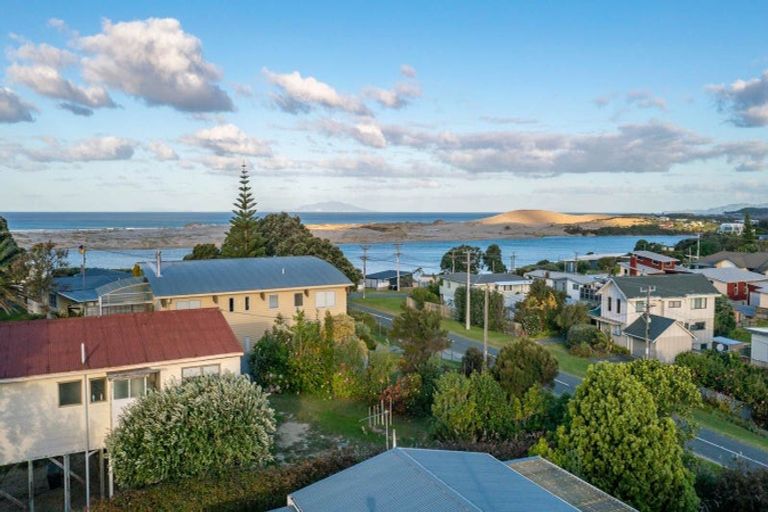 Photo of property in 36 Moir Point Road, Mangawhai Heads, Mangawhai, 0505