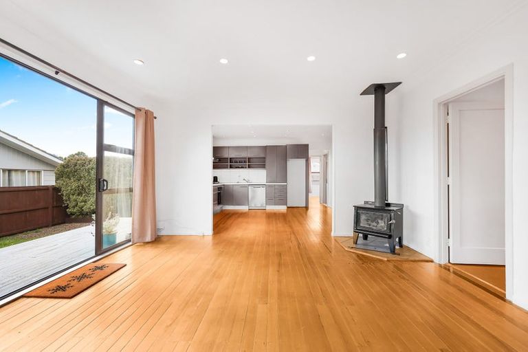 Photo of property in 37a Border Road, Henderson, Auckland, 0612