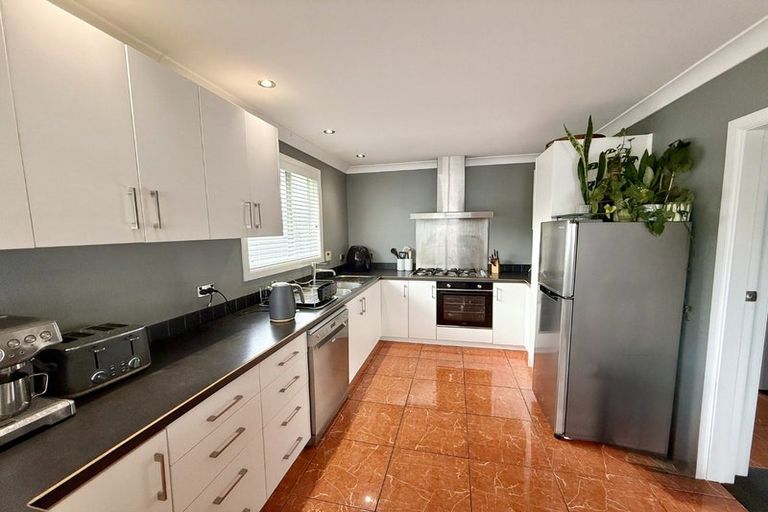 Photo of property in 17 Hamstead Street, Wainuiomata, Lower Hutt, 5014