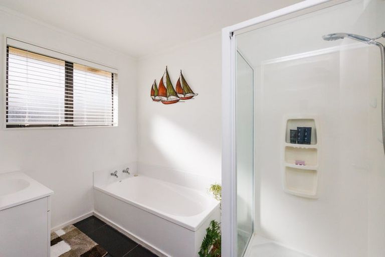 Photo of property in 55 Meridian Grove, Kelvin Grove, Palmerston North, 4414