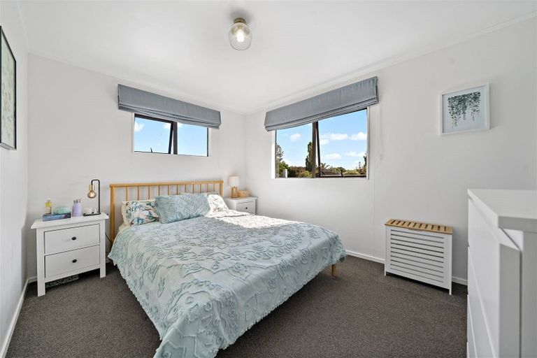 Photo of property in 1/80 Kervil Avenue, Te Atatu Peninsula, Auckland, 0610