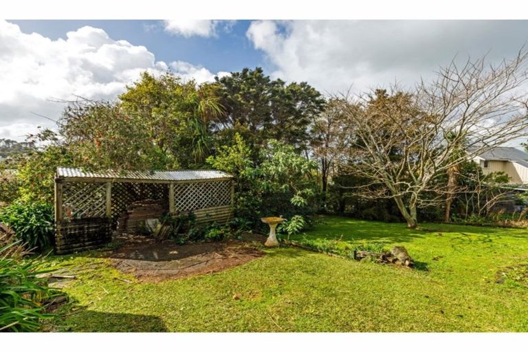 Photo of property in 9 Dobell Road, Stanmore Bay, Whangaparaoa, 0932